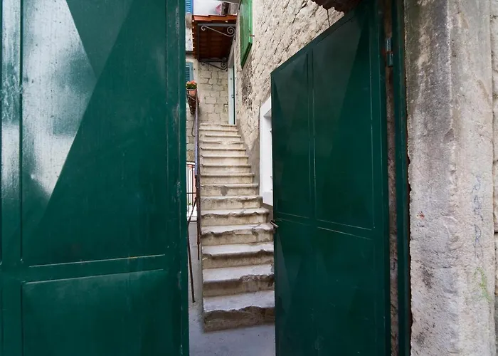 Lamenta Πανσιόν 3*